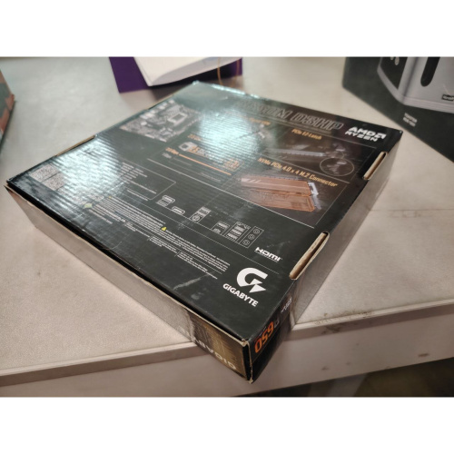 УЦ MB sAM5 Gigabyte B650M D3HP, Socket AM5, AMD B650, 4xDDR5-5200 HDMI+DP+DP, 1xPCI-Ex16, 1xPCI-Ex1, 4xSATA3 (плохая упаковка, перепрошивка ПО)