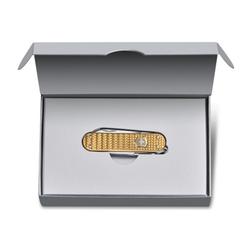 Нож-брелок Victorinox Classic SD Precious Alox 0.6221.408G 58мм, 5 функций, Brass Gold (подар. упаковка)