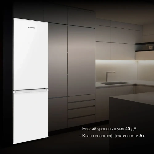 Холодильник Hyundai CC30031A белый